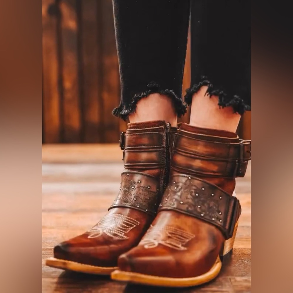 FREEBIRD COGNAC WAYLON BOOTIES